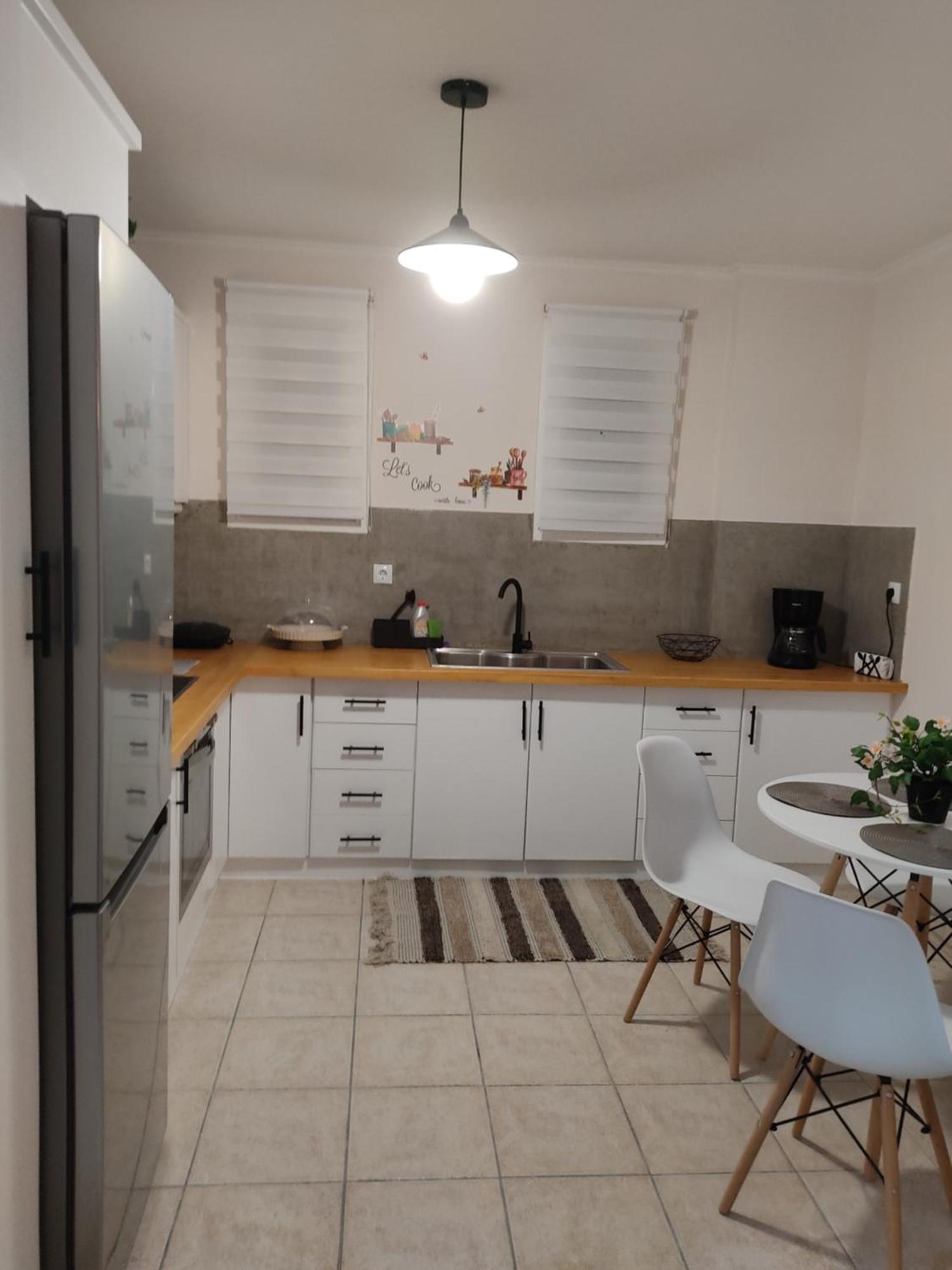 Rania'S House Apartment Aigio Bagian luar foto