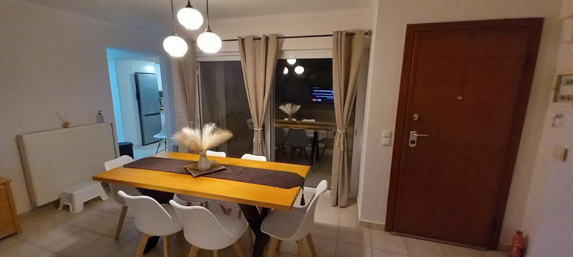 Rania'S House Apartment Aigio Bagian luar foto